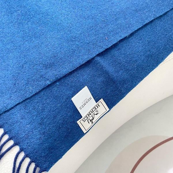 ブランドマフラー角部分ディテール